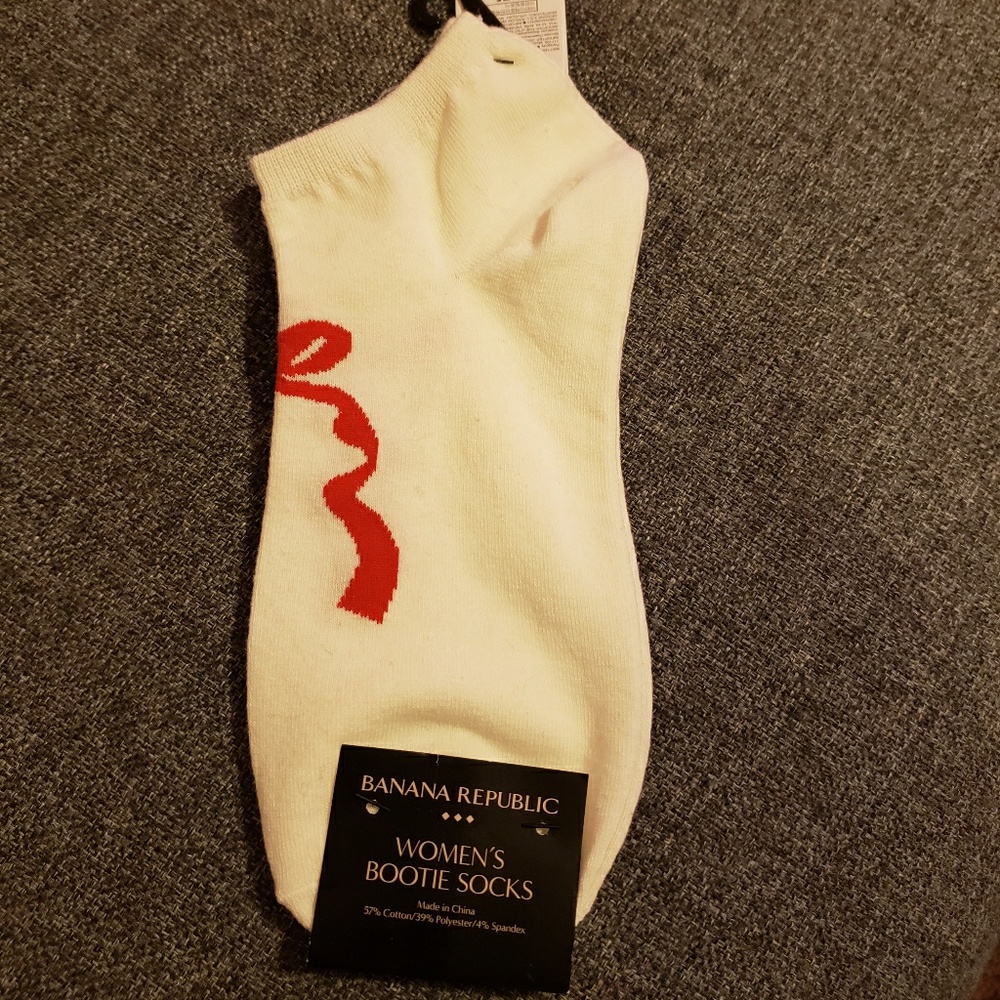 Banana Republic bootie socks with bow design